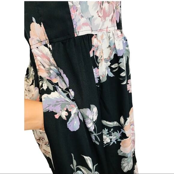 Band of Gypsies Black Floral Jumpsuit with Pockets wide leg - Picture 7 of 11